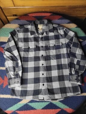 LL Bean Button Up Flannel Shirt Mens Medium Slightly Fitted Gray Black Plaid